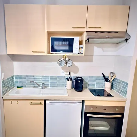 Lcd Apartment *