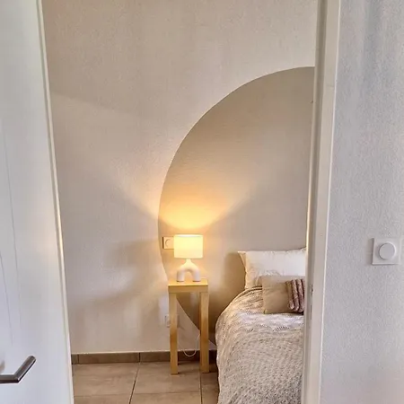 Lejlighed L'echiquier De - T2 Deco Soigne - Belle Terrasse -parking - Wifi